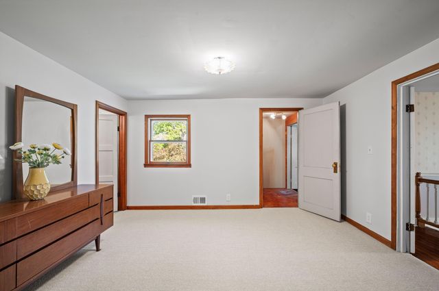 8498 Lake Road, Berrien Center, MI 49102