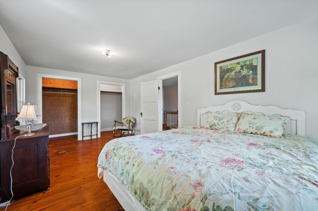 8498 Lake Road, Berrien Center, MI 49102