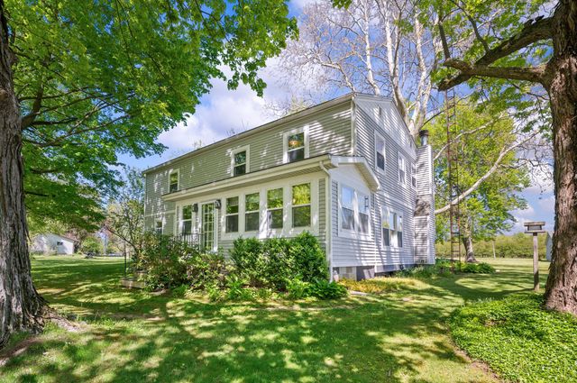 8498 Lake Road, Berrien Center, MI 49102