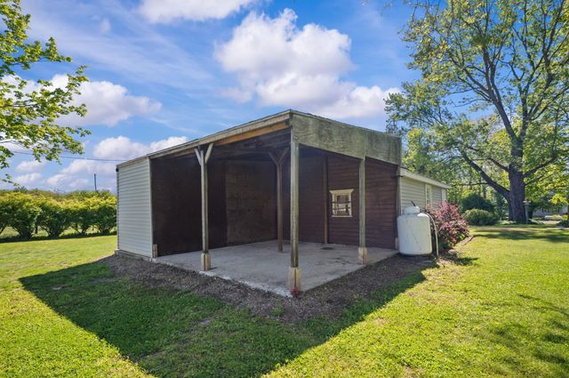 8498 Lake Road, Berrien Center, MI 49102
