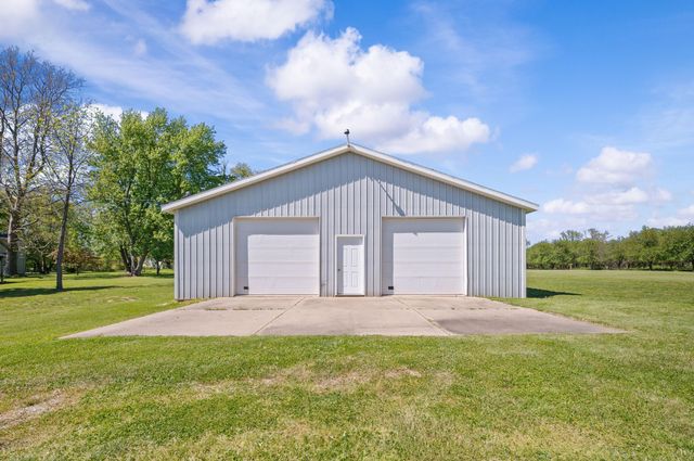 8498 Lake Road, Berrien Center, MI 49102