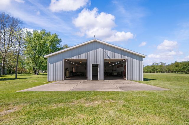 8498 Lake Road, Berrien Center, MI 49102