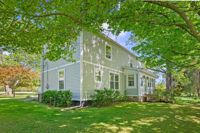 8498 Lake Road, Berrien Center, MI 49102