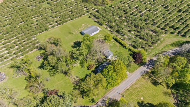 8498 Lake Road, Berrien Center, MI 49102