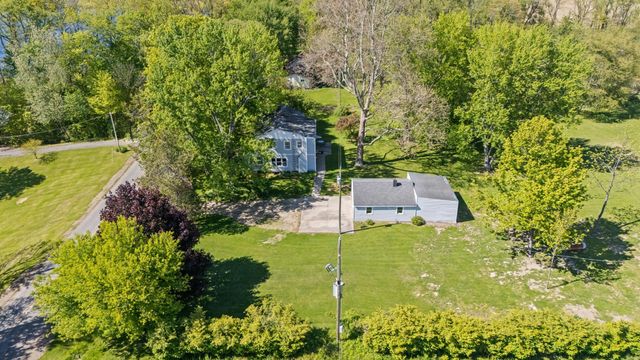8498 Lake Road, Berrien Center, MI 49102