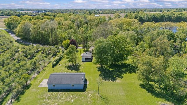 8498 Lake Road, Berrien Center, MI 49102