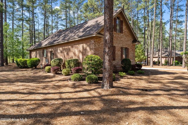 28 Abbottsford Drive, Pinehurst, NC 28374