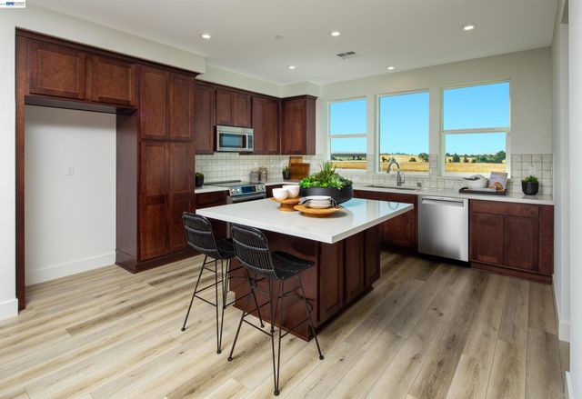 909 More Lane 1303, Morgan Hill, CA 95037