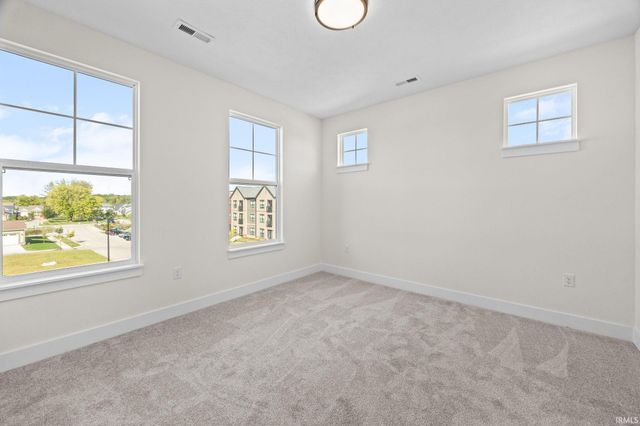 105 Parkerwood Lane, West Lafayette, IN 47906