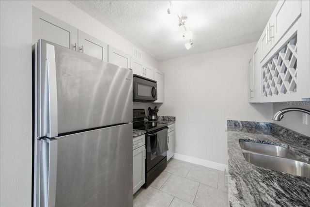 4843 COQUINA KEY DRIVE SE A, St Petersburg, FL 33705