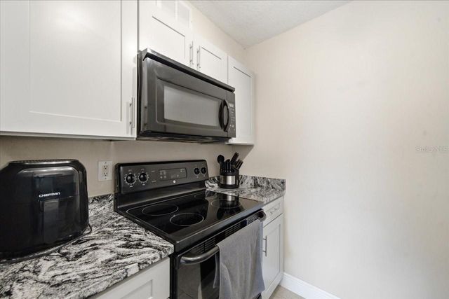 4843 COQUINA KEY DRIVE SE A, St Petersburg, FL 33705