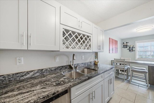 4843 COQUINA KEY DRIVE SE A, St Petersburg, FL 33705