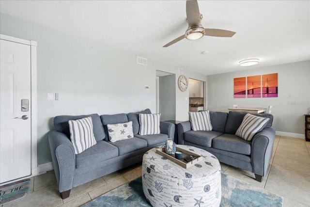 4843 COQUINA KEY DRIVE SE A, St Petersburg, FL 33705