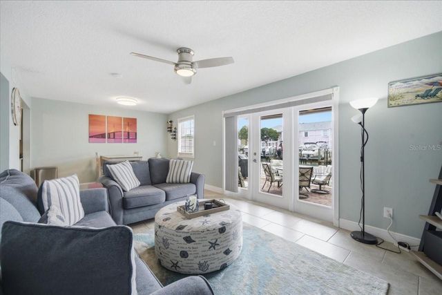 4843 COQUINA KEY DRIVE SE A, St Petersburg, FL 33705
