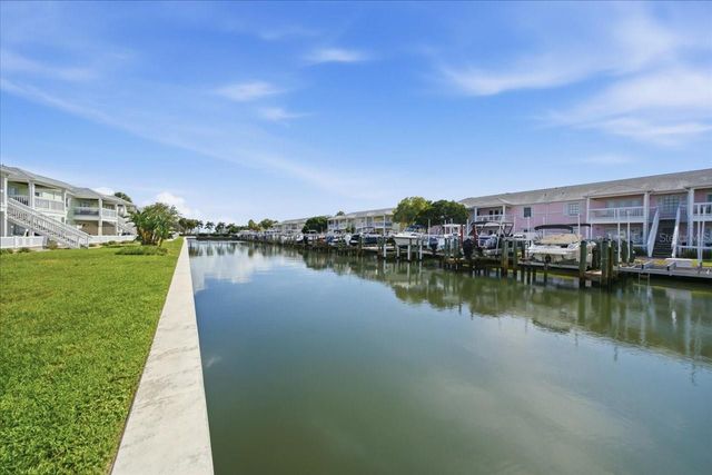 4843 COQUINA KEY DRIVE SE A, St Petersburg, FL 33705