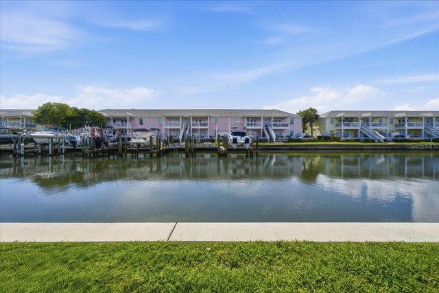4843 COQUINA KEY DRIVE SE A, St Petersburg, FL 33705