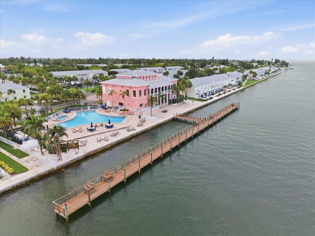 4843 COQUINA KEY DRIVE SE A, St Petersburg, FL 33705