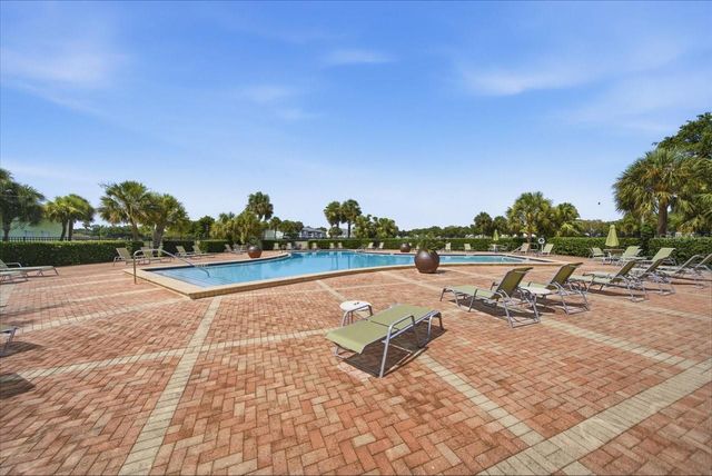 4843 COQUINA KEY DRIVE SE A, St Petersburg, FL 33705