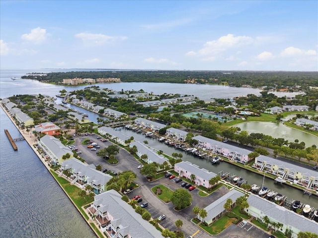 4843 COQUINA KEY DRIVE SE A, St Petersburg, FL 33705