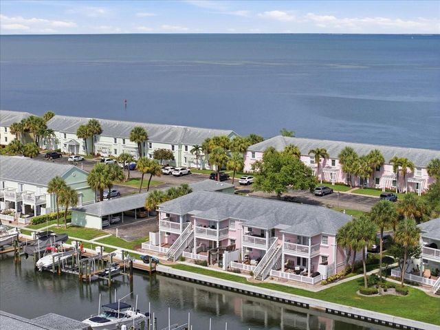 4843 COQUINA KEY DRIVE SE A, St Petersburg, FL 33705