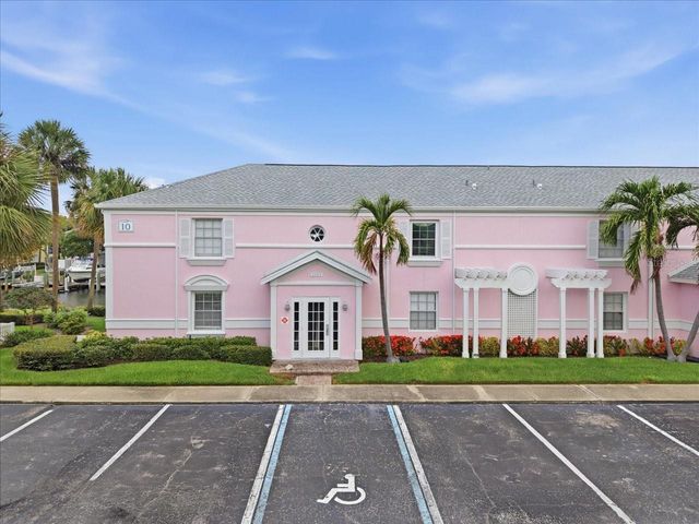 4843 COQUINA KEY DRIVE SE A, St Petersburg, FL 33705