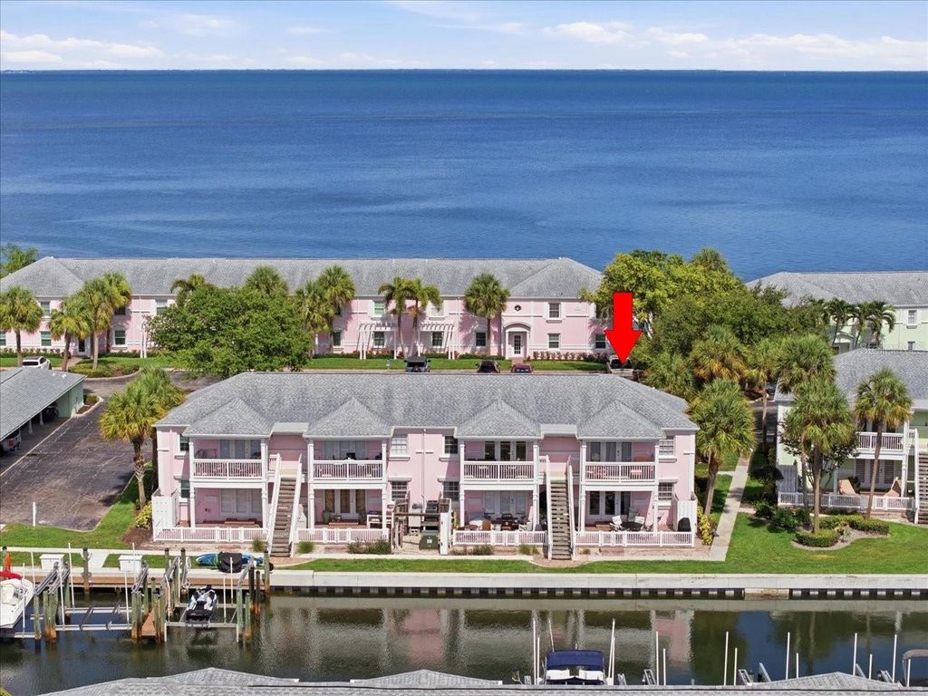 4843 COQUINA KEY DRIVE SE A, St Petersburg, FL 33705