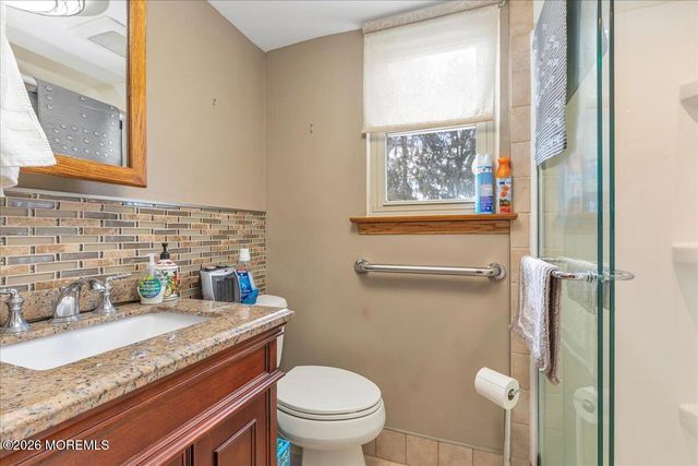 15 Erin Lane, Middlesex, NJ 08846