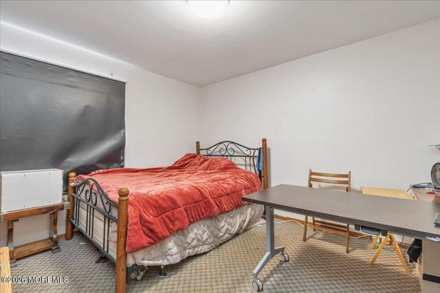 15 Erin Lane, Middlesex, NJ 08846