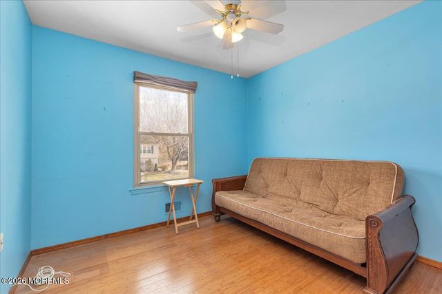 15 Erin Lane, Middlesex, NJ 08846