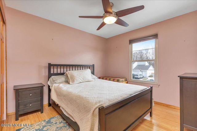 15 Erin Lane, Middlesex, NJ 08846