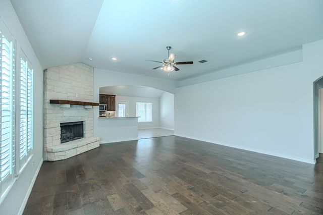 101 Elk Cove, Stephenville, TX 76401