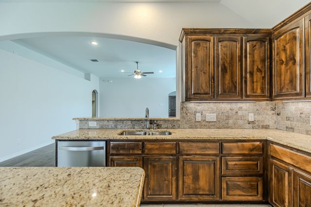 101 Elk Cove, Stephenville, TX 76401