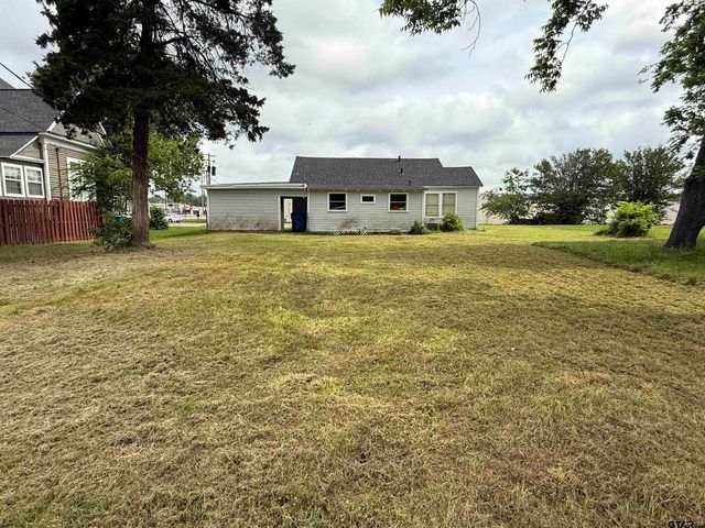 304 E Carnegie St., Winnsboro, TX 75494