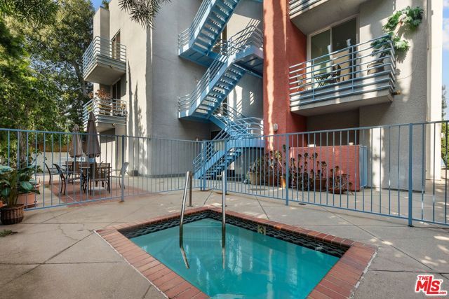 5151 Balboa Boulevard 303, Encino (los Angeles), CA 91316