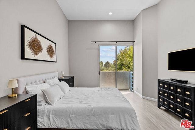 5151 Balboa Boulevard 303, Encino (los Angeles), CA 91316