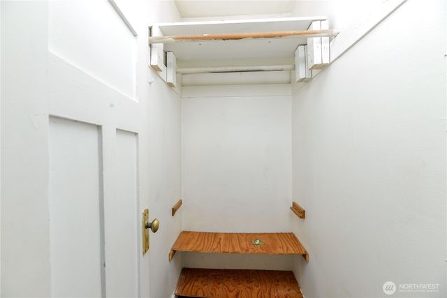 734 W 4th St, Port Angeles, WA 98363