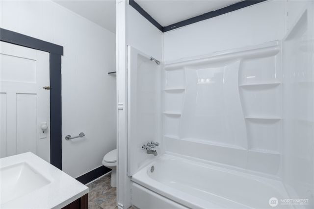 734 W 4th St, Port Angeles, WA 98363