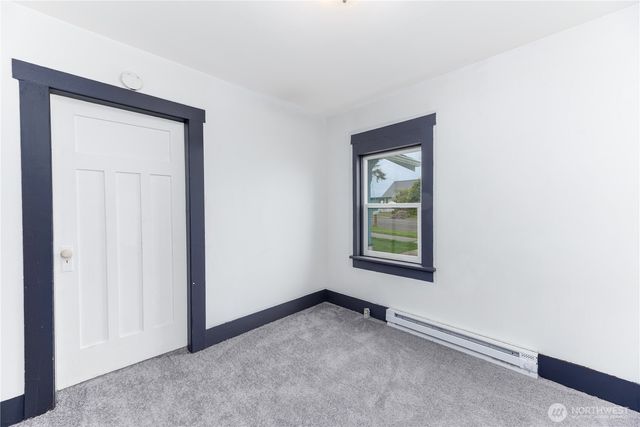 734 W 4th St, Port Angeles, WA 98363