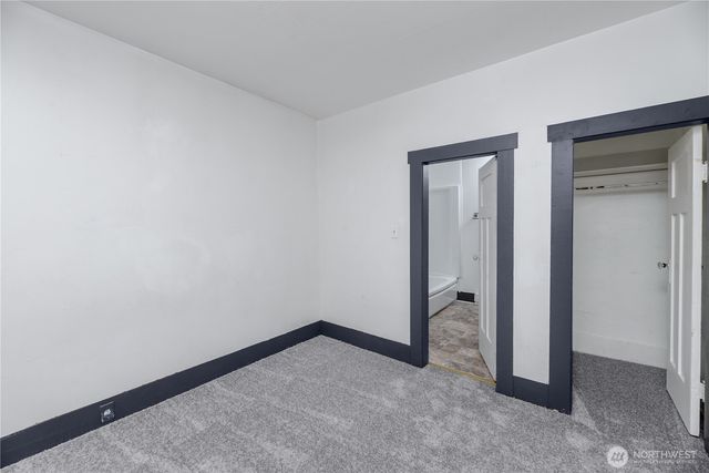 734 W 4th St, Port Angeles, WA 98363