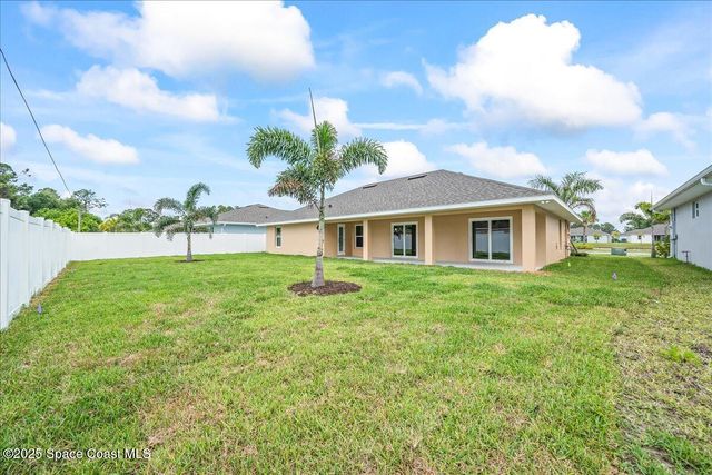 1204 Captiva Island Circle SW, Palm Bay, FL 32908