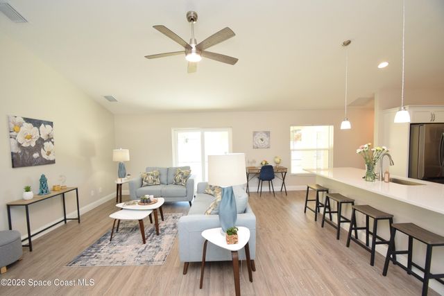 1204 Captiva Island Circle SW, Palm Bay, FL 32908