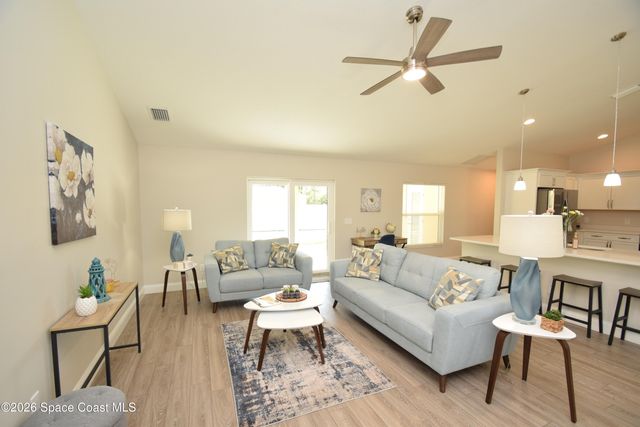 1204 Captiva Island Circle SW, Palm Bay, FL 32908