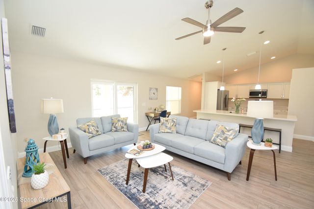 1204 Captiva Island Circle SW, Palm Bay, FL 32908