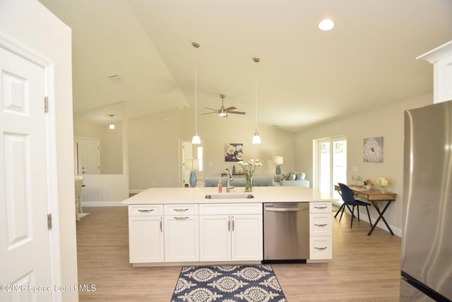 1204 Captiva Island Circle SW, Palm Bay, FL 32908