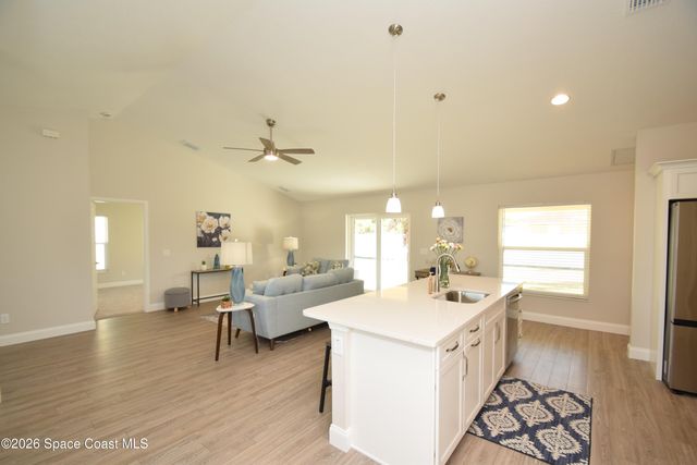 1204 Captiva Island Circle SW, Palm Bay, FL 32908