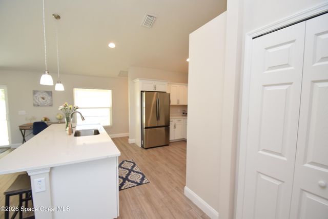 1204 Captiva Island Circle SW, Palm Bay, FL 32908