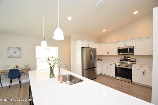 1204 Captiva Island Circle SW, Palm Bay, FL 32908