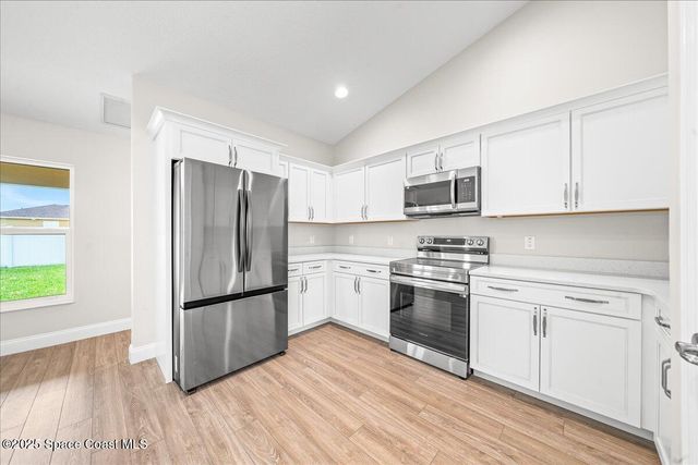 1204 Captiva Island Circle SW, Palm Bay, FL 32908