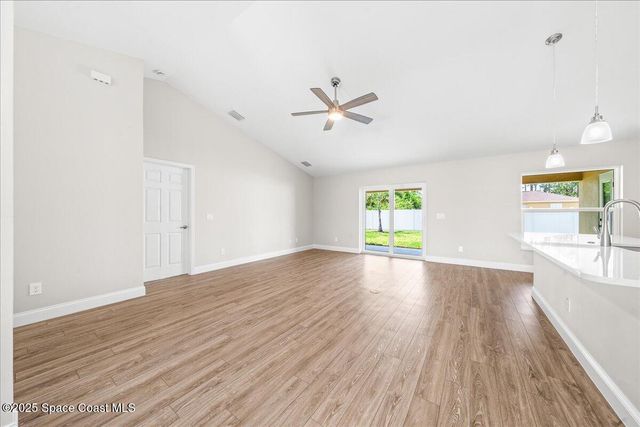 1204 Captiva Island Circle SW, Palm Bay, FL 32908