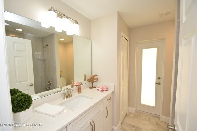 1204 Captiva Island Circle SW, Palm Bay, FL 32908